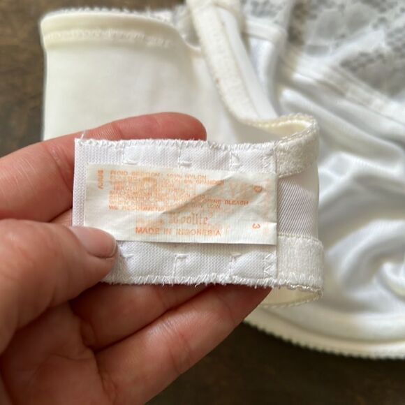 Lily Of France Vintage white unlined wired bra 38C - Picture 7 of 7